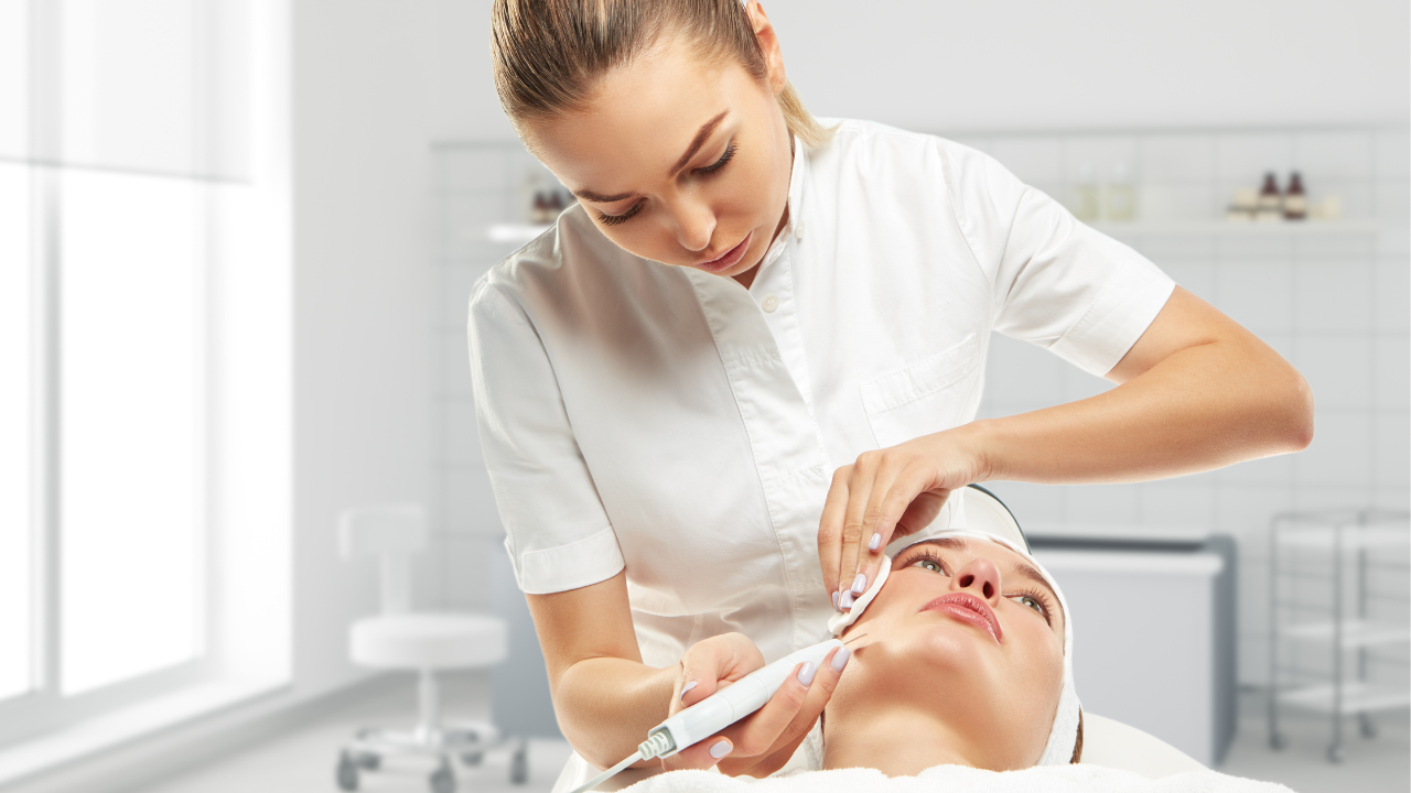 Qu&rsquo;est-ce que la mésothérapie et quels sont ses bienfaits pour la peau?